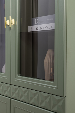 Гостиная Марион композиция 2 дымчатый зеленый K521, олива шагрень AG 1050 ПВХ, белый PE шагрень (собирается на любую сторону)